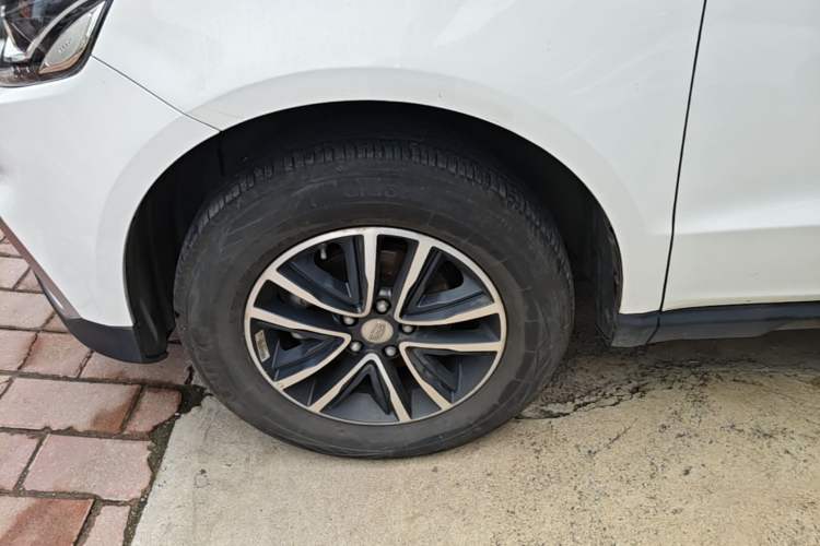 Used Geely Auto Vision X6 2019 1.4T CVT 4G Connected Luxury Version China VI Standard Left Front Wheel Hub