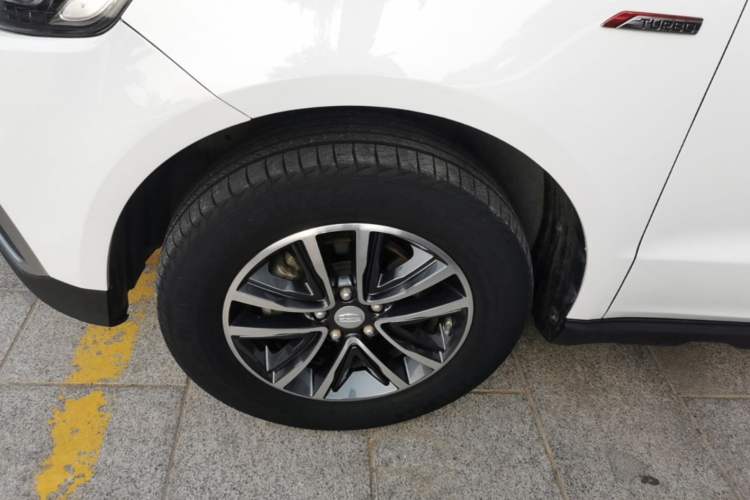 Used Geely Auto Vision X6 2019 1.4T Manual 4G Connect Premium Version China VI Standard Left Front Wheel Hub