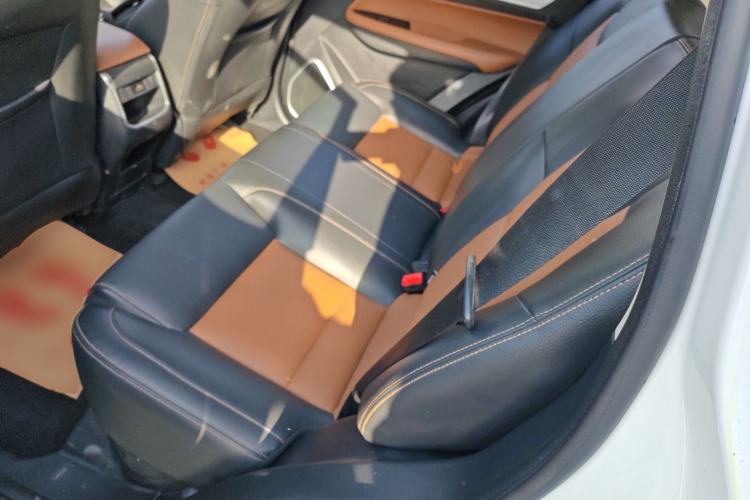 Used Geely Auto Vision X6 2019 1.4T CVT 4G Connected Luxury Version China VI Standard Left Rear Seat