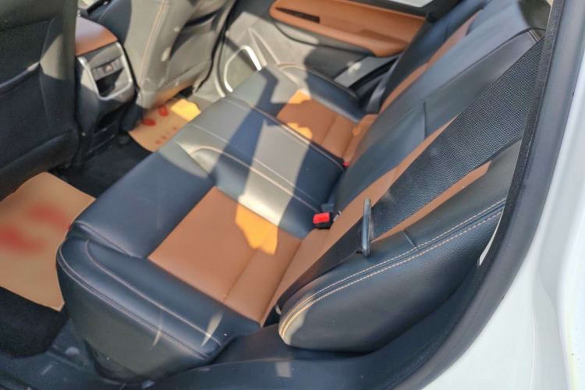 Used Geely Auto Vision X6 2019 1.4T CVT 4G Connected Luxury Version China VI Standard Left Rear Seat