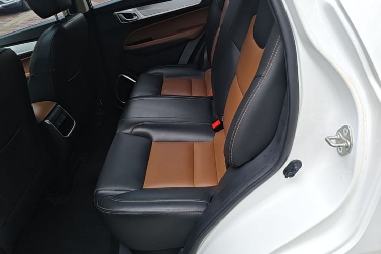Used Geely Auto Vision X6 2019 1.4T CVT 4G Connected Luxury Version China VI Standard Left Rear Seat
