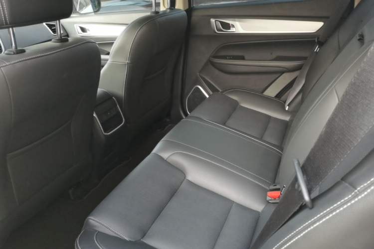 Used Geely Auto Vision X6 2019 1.4T Manual 4G Connect Premium Version China VI Standard Left Rear Seat