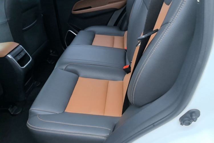 Used Geely Auto Vision X6 2019 1.4T CVT 4G Connected Luxury Version China VI Standard Left Rear Seat