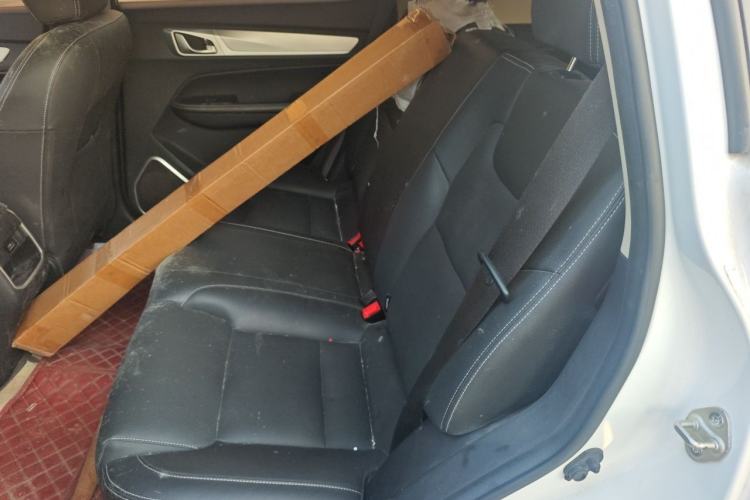Used Geely Auto Vision X6 2019 1.4T Manual 4G Connect Luxury Model China VI Standard Left Rear Seat