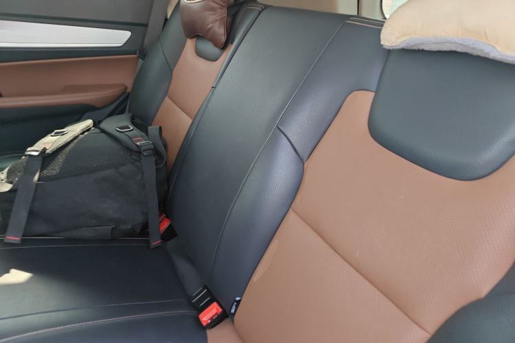 Used Geely Auto Vision X6 2019 1.4T CVT 4G Connected Luxury Version China VI Standard Left Rear Seat