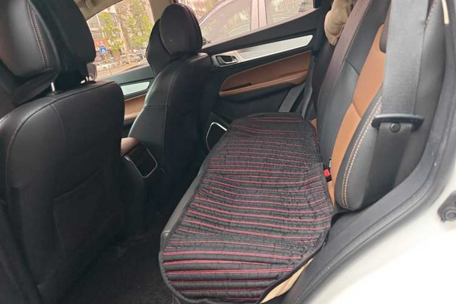 Used Geely Auto Vision X6 2019 1.4T CVT 4G Connected Luxury Version China VI Standard Left Rear Seat