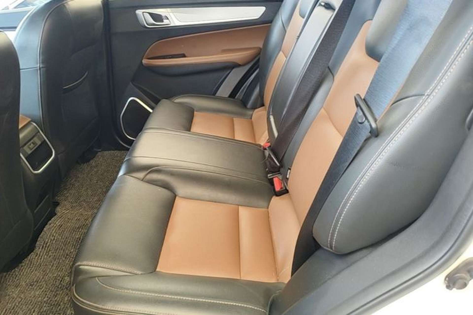 Used Geely Auto Vision X6 2019 1.4T CVT 4G Connected Flagship Version China VI Standard Left Rear Seat
