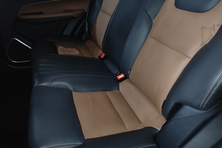 Used Geely Auto Vision X6 2019 1.4T CVT 4G Connected Luxury Version China VI Standard Left Rear Seat