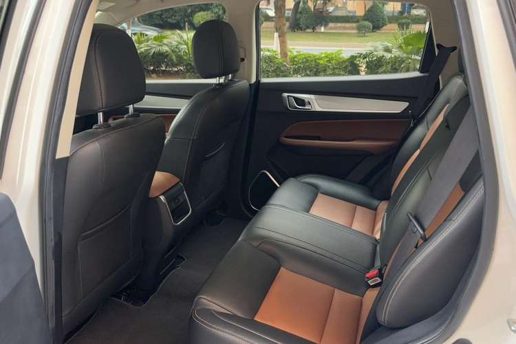 Used Geely Auto Vision X6 2019 1.4T CVT 4G Connected Flagship Version China VI Standard Left Rear Seat