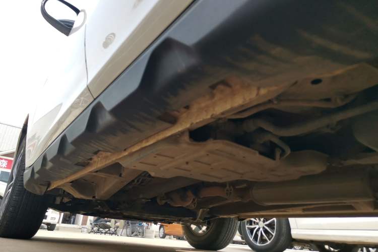 Used Geely Auto Vision X6 2019 1.4T CVT 4G Connected Luxury Version China VI Standard Left Side Sill