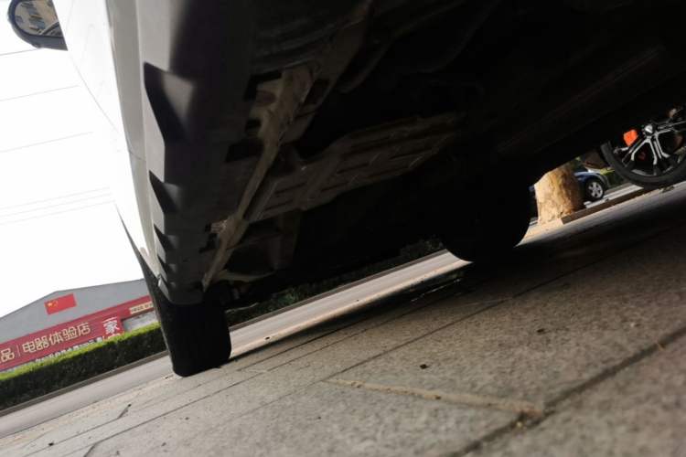 Used Geely Auto Vision X6 2019 1.4T Manual 4G Connect Premium Version China VI Standard Left Side Sill