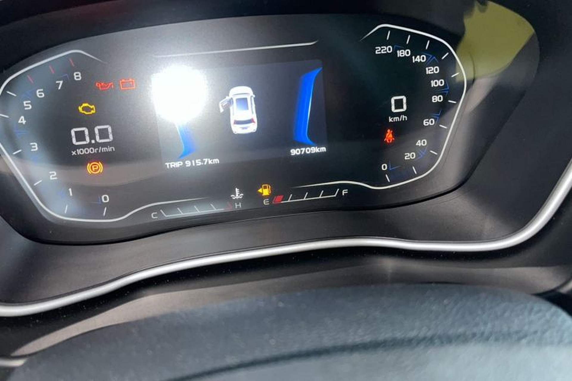 Used Geely Auto Vision X6 2019 1.4T Manual 4G Connect Premium Version China VI Standard Odometer Close Up