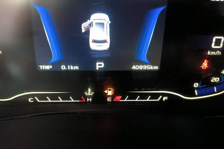 Used Geely Auto Vision X6 2019 1.4T CVT 4G Connected Luxury Version China VI Standard Odometer Close Up