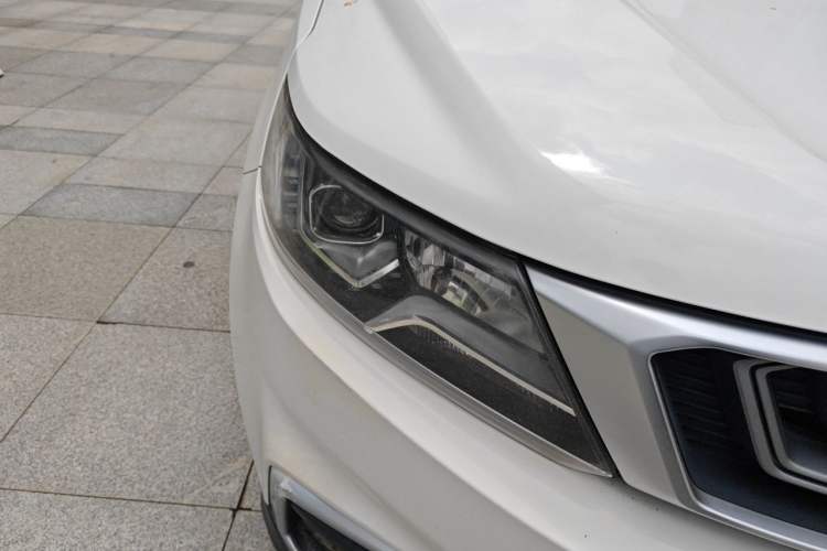 Used Geely Auto Vision X6 2019 1.4T CVT 4G Connected Luxury Version China VI Standard Right Front Headlight