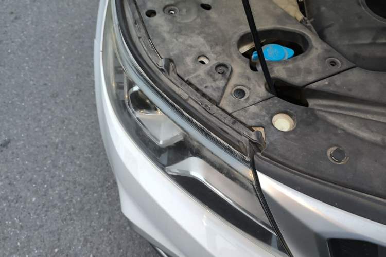 Used Geely Auto Vision X6 2019 1.4T CVT 4G Connected Luxury Version China VI Standard Right Front Headlight