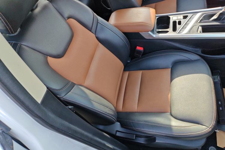 Used Geely Auto Vision X6 2019 1.4T CVT 4G Connected Luxury Version China VI Standard Right Front Seat