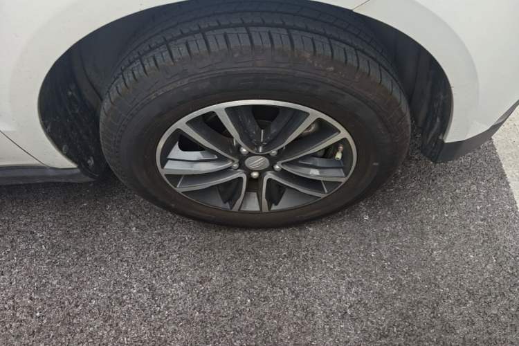 Used Geely Auto Vision X6 2019 1.4T Manual 4G Connect Luxury Model China VI Standard Right Front Wheel Hub