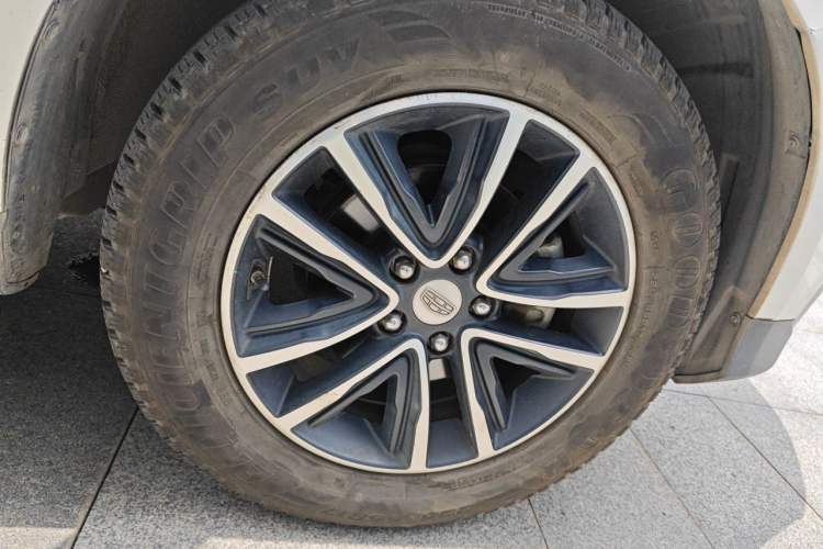 Used Geely Auto Vision X6 2019 1.4T CVT 4G Connected Luxury Version China VI Standard Right Front Wheel Hub