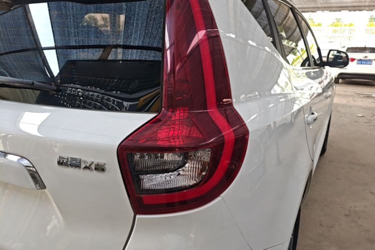 Used Geely Auto Vision X6 2019 1.4T Manual 4G Connect Luxury Model China VI Standard Right Rear Taillight