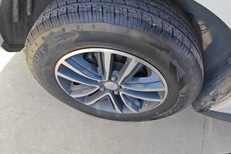 Used Geely Auto Vision X6 2019 1.4T CVT 4G Connected Luxury Version China VI Standard Right Rear Wheel Hub