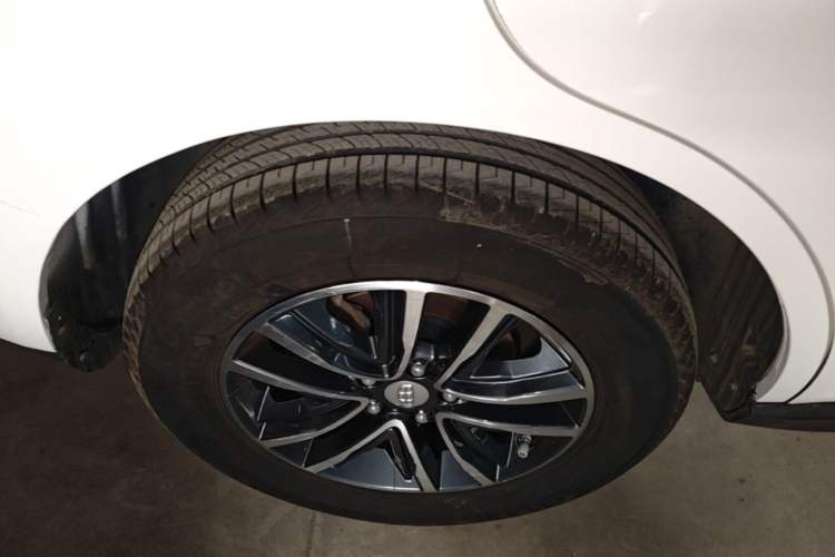 Used Geely Auto Vision X6 2019 1.4T CVT 4G Connected Luxury Version China VI Standard Right Rear Wheel Hub