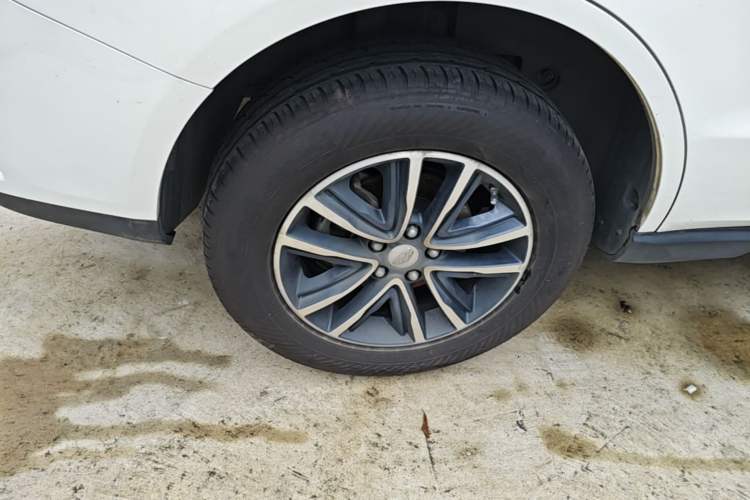 Used Geely Auto Vision X6 2019 1.4T CVT 4G Connected Luxury Version China VI Standard Right Rear Wheel Hub