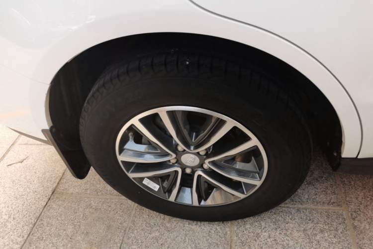 Used Geely Auto Vision X6 2019 1.4T Manual 4G Connect Premium Version China VI Standard Right Rear Wheel Hub