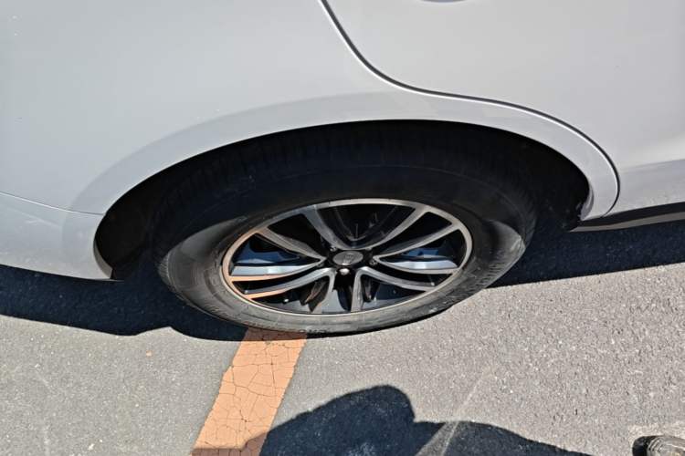 Used Geely Auto Vision X6 2019 1.4T CVT 4G Connected Luxury Version China VI Standard Right Rear Wheel Hub
