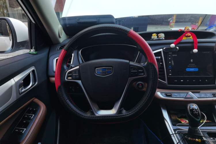 Used Geely Auto Vision X6 2019 1.4T CVT 4G Connected Luxury Version China VI Standard Steering Wheel