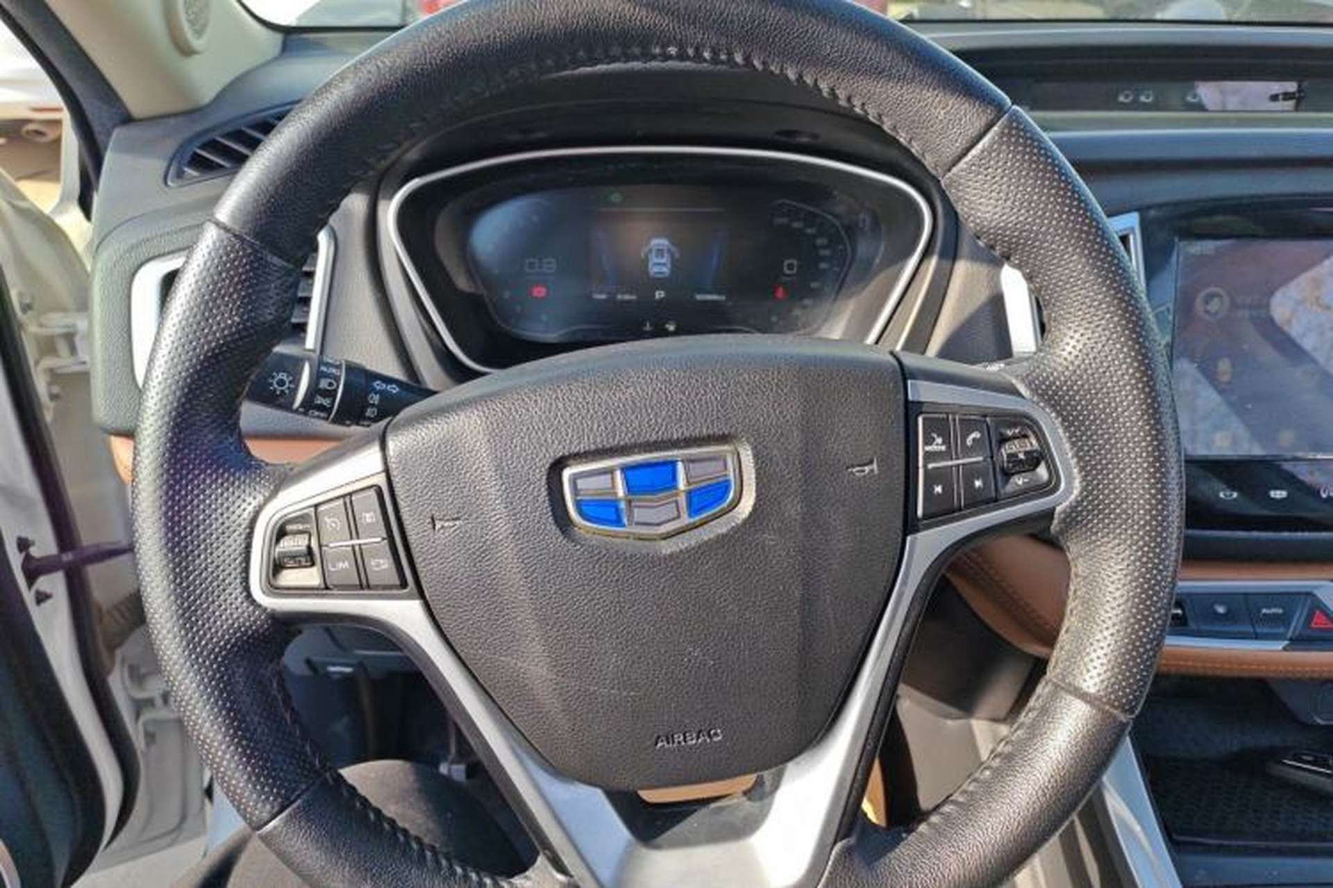 Used Geely Auto Vision X6 2019 1.4T CVT 4G Connected Luxury Version China VI Standard Steering Wheel