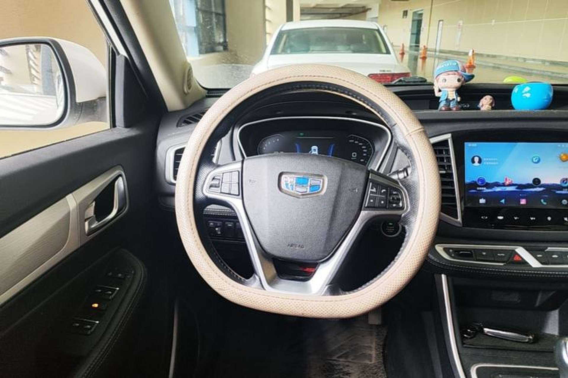 Used Geely Auto Vision X6 2019 1.4T Manual 4G Connect Luxury Model China VI Standard Steering Wheel