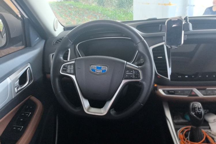 Used Geely Auto Vision X6 2019 1.4T CVT 4G Connected Luxury Version China VI Standard Steering Wheel