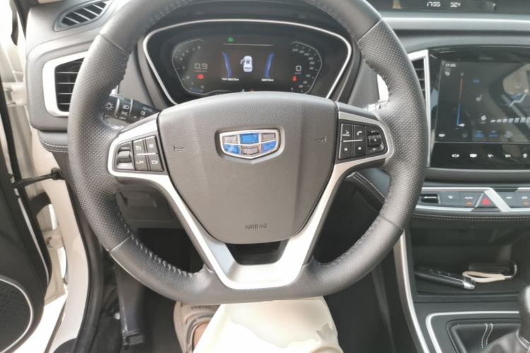 Used Geely Auto Vision X6 2019 1.4T Manual 4G Connect Premium Version China VI Standard Steering Wheel