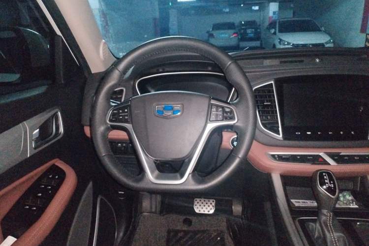 Used Geely Auto Vision X6 2019 1.4T CVT 4G Connected Luxury Version China V Standard Steering Wheel