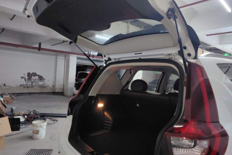 Used Geely Auto Vision X6 2019 1.4T CVT 4G Connected Luxury Version China VI Standard Trunk