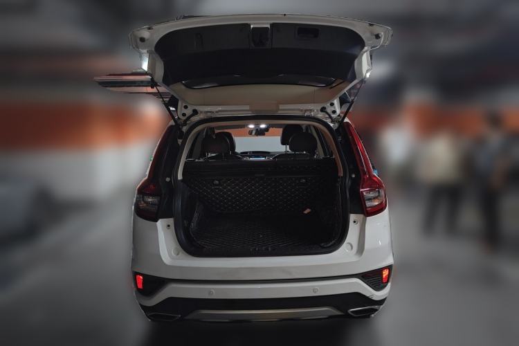 Used Geely Auto Vision X6 2019 1.4T CVT 4G Connected Luxury Version China VI Standard Trunk