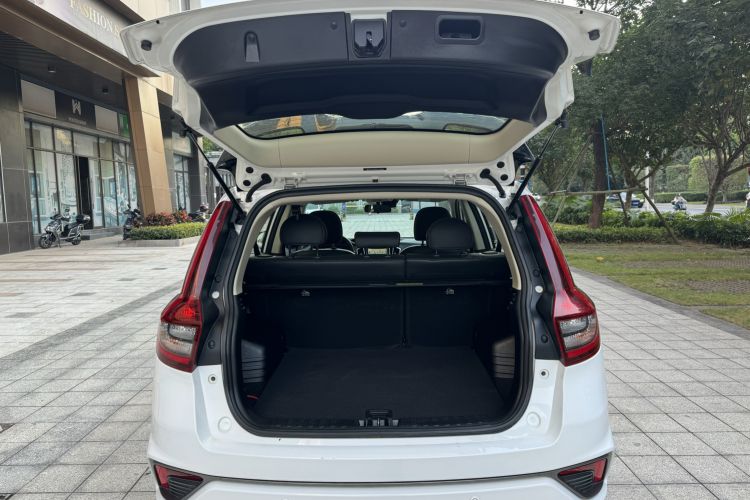 Used Geely Auto Vision X6 2019 1.4T CVT 4G Connected Flagship Version China VI Standard Trunk