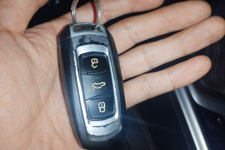 Used Geely Auto Vision X6 2019 1.4T CVT 4G Connected Luxury Version China V Standard Vehicle Key