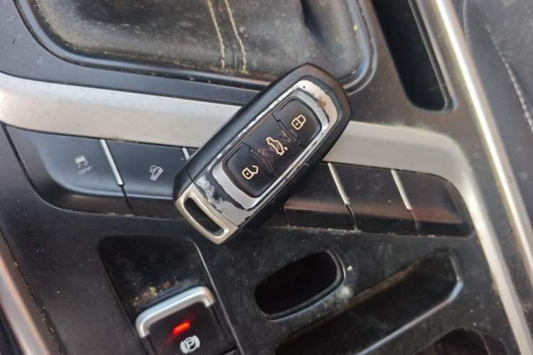Used Geely Auto Vision X6 2019 1.4T Manual 4G Connect Luxury Model China VI Standard Vehicle Key