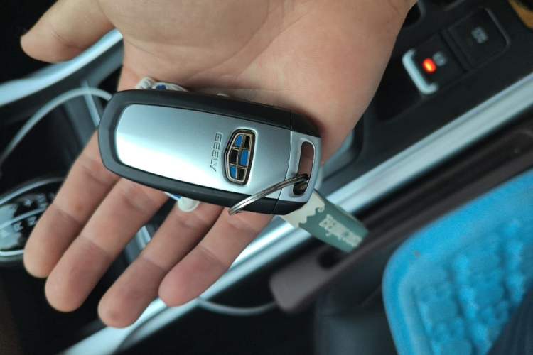 Used Geely Auto Vision X6 2019 1.4T CVT 4G Connected Luxury Version China VI Standard Vehicle Key