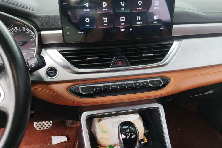 Used Geely Auto Vision X6 2020 1.4T CVT Luxury Edition Audio And AC Panel
