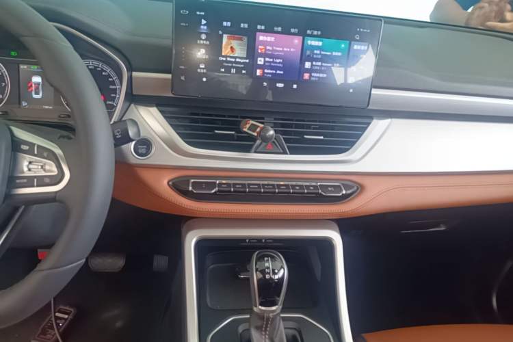 Used Geely Auto Vision X6 2020 1.4T CVT Luxury Edition Audio And AC Panel
