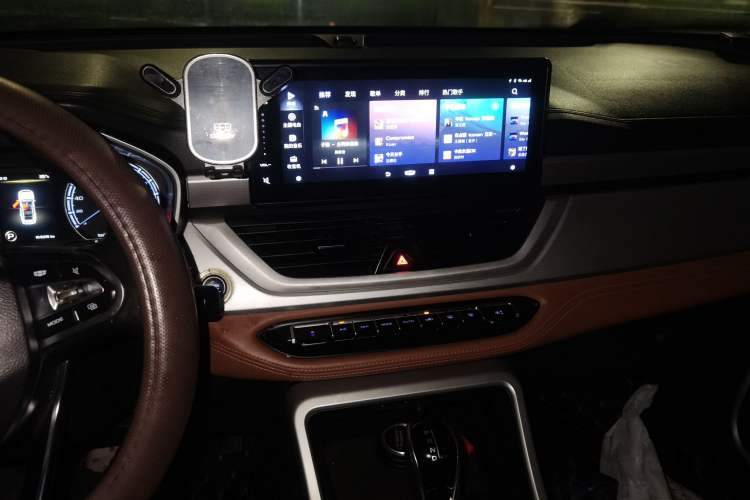 Used Geely Auto Vision X6 2020 1.4T CVT Luxury Edition Audio And AC Panel