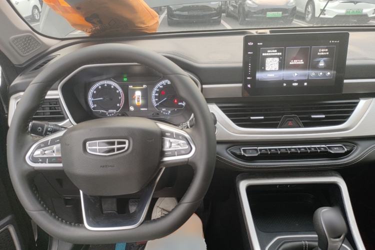 Used Geely Auto Vision X6 2020 1.4T Manual Luxury Model Center Console