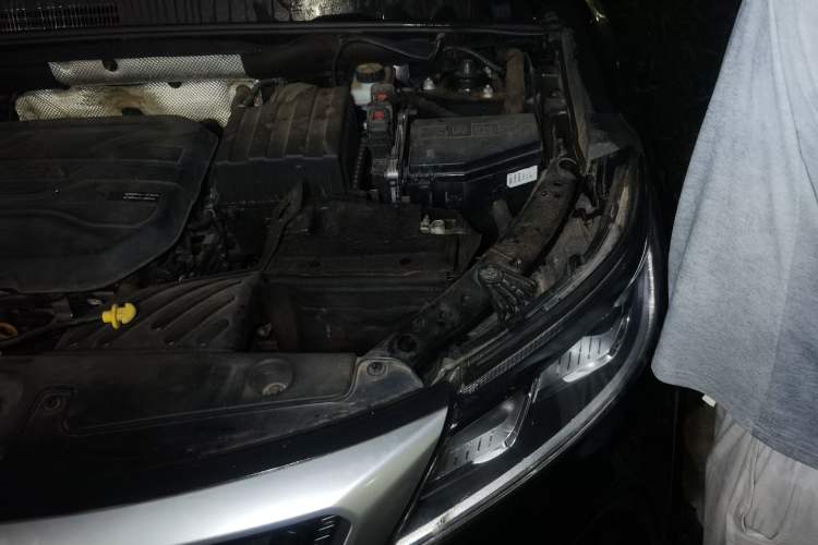 Used Geely Auto Vision X6 2020 1.4T CVT Luxury Edition Engine Bay Left