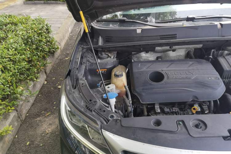Used Geely Auto Vision X6 2020 1.4T CVT Luxury Edition Engine Bay Right