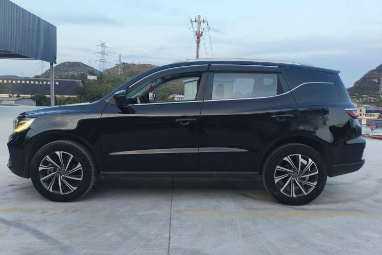 Used Geely Auto Vision X6 2020 1.4T CVT Luxury Edition Exterior 3