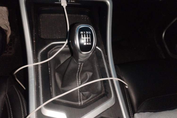 Used Geely Auto Vision X6 2020 1.4T Manual Luxury Model Gear Lever
