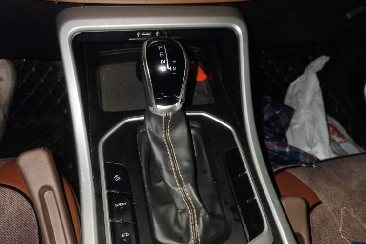 Used Geely Auto Vision X6 2020 1.4T CVT Luxury Edition Gear Lever