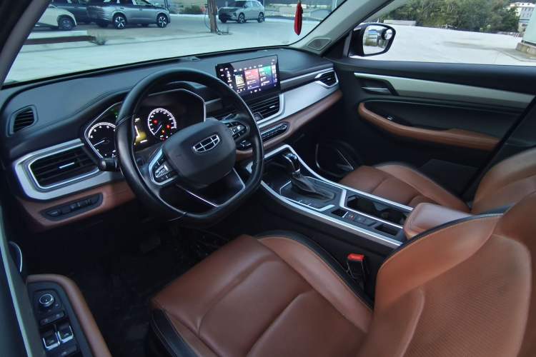 Used Geely Auto Vision X6 2020 1.4T CVT Luxury Edition Interior 2